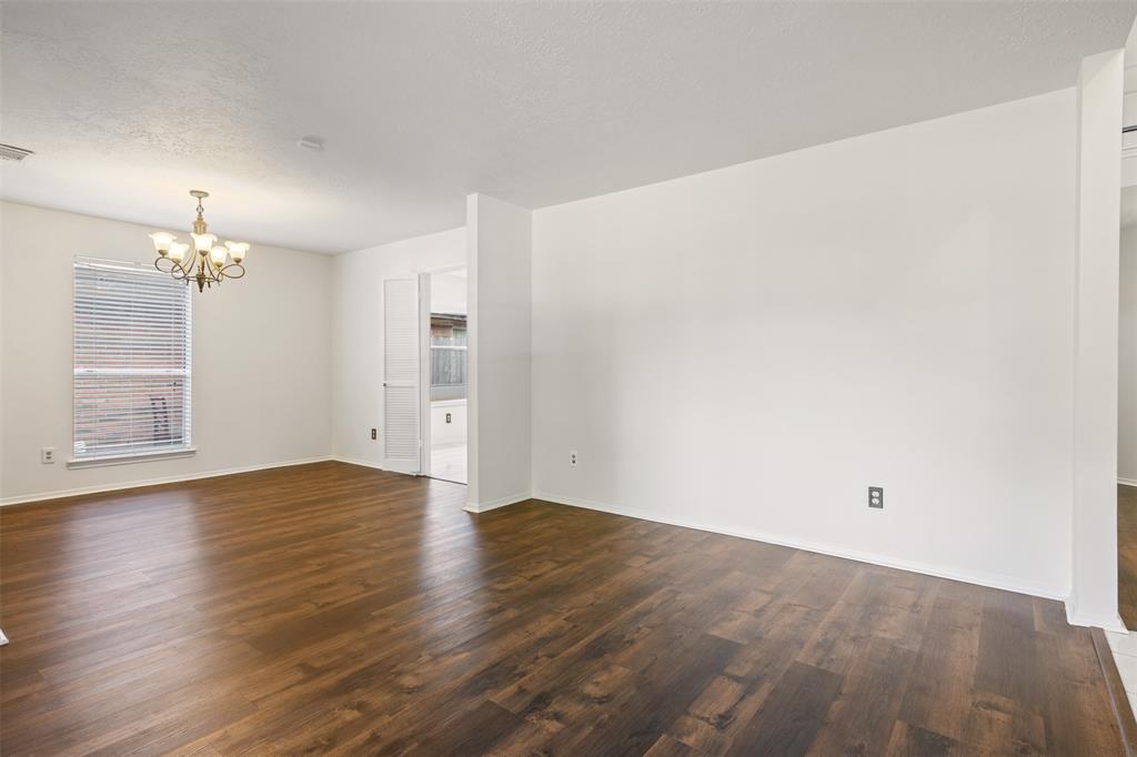 4826 Pecan Grove Drive, Pearland, Texas image 4