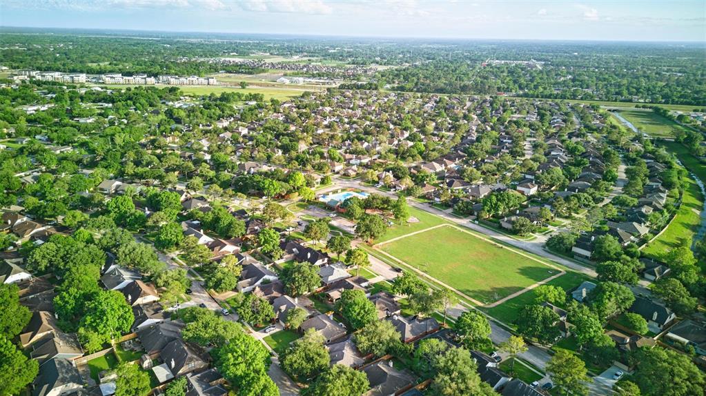 4826 Pecan Grove Drive, Pearland, Texas image 40