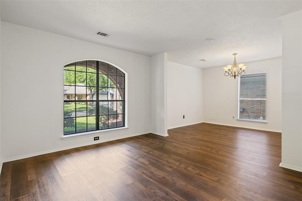 4826 Pecan Grove Drive, Pearland, Texas image 5