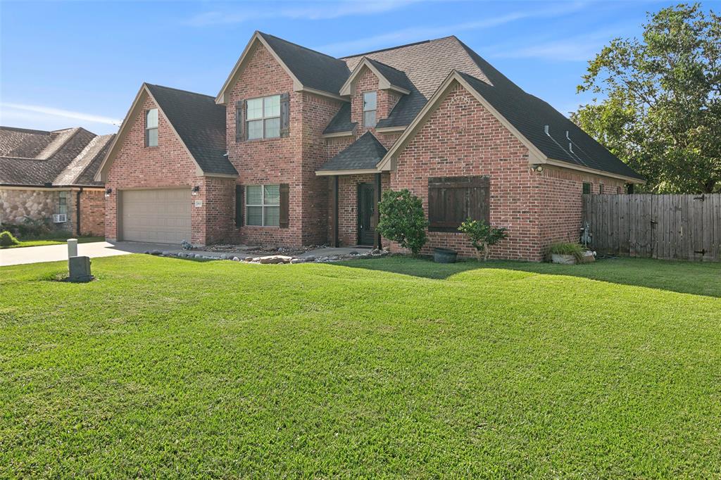 1815 Lindsey Lane, Nederland, Texas image 2