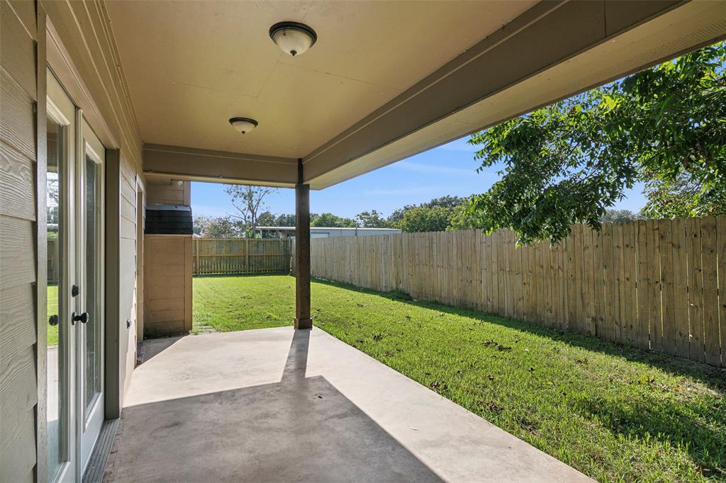 1815 Lindsey Lane, Nederland, Texas image 30