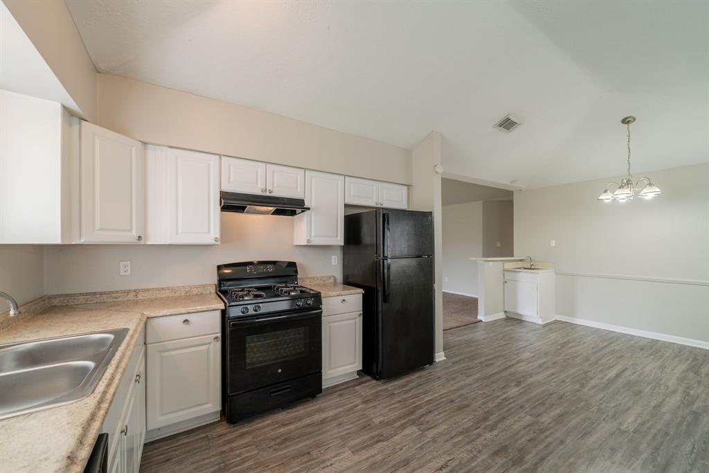 22718 Pebworth Place, Spring, Texas image 9