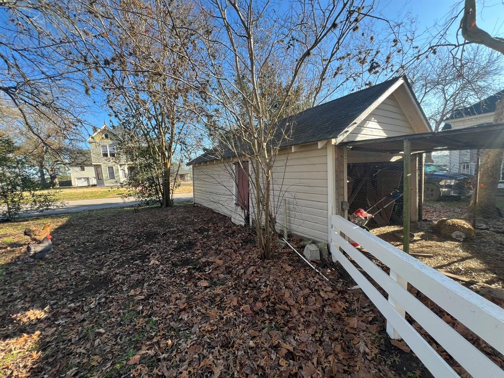 33 N Harris Street, Bellville, Texas image 18