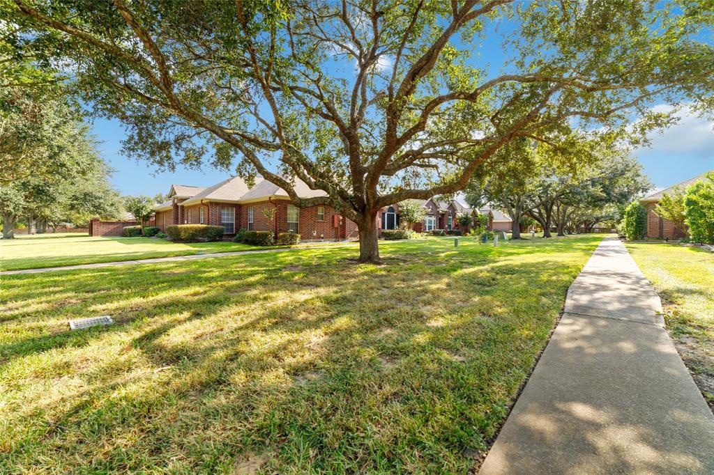 210 Clearview Avenue #C, Friendswood, Texas image 31