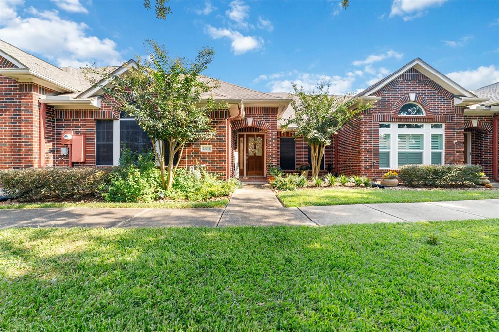 210 Clearview Avenue #C, Friendswood, Texas image 3