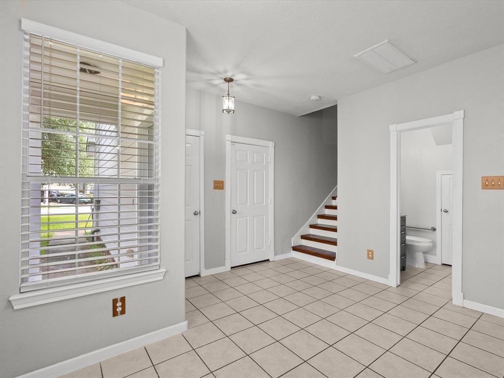 471 Folk Crest Lane, Dickinson, Texas image 32