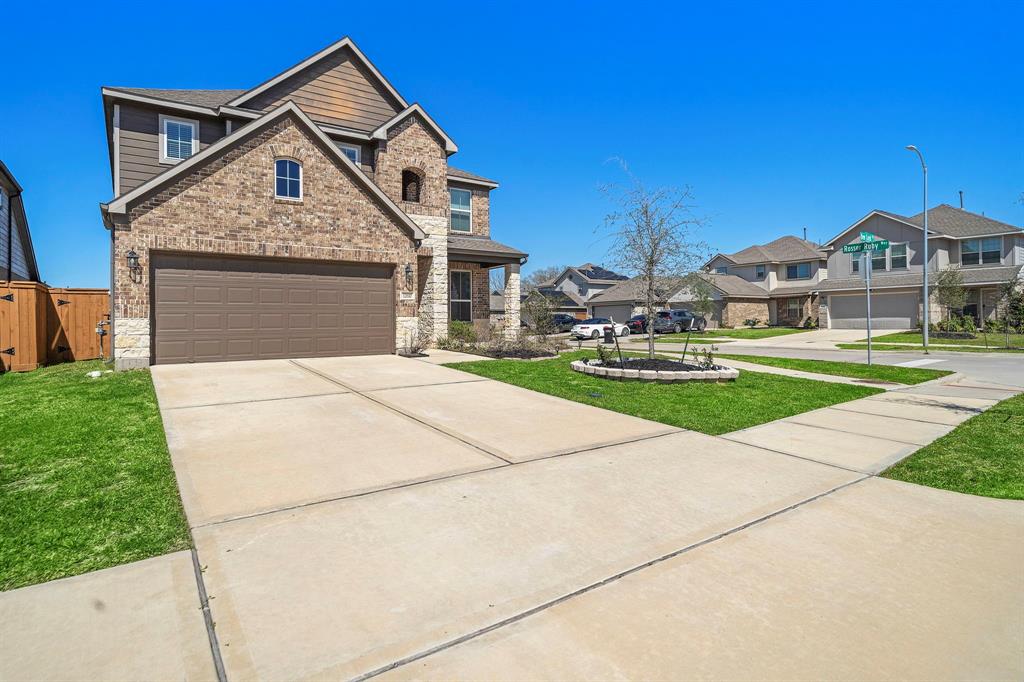 32610 Dew Crest Street, Brookshire, Texas image 2