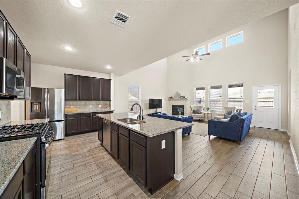 32610 Dew Crest Street, Brookshire, Texas image 3