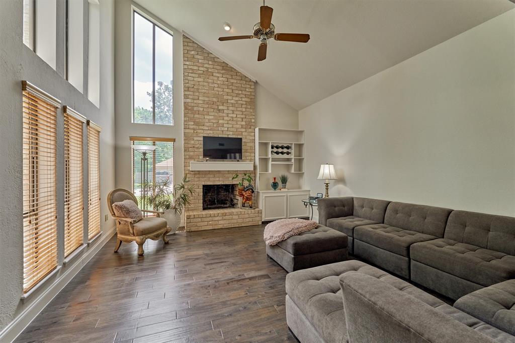 52 S Havenridge Drive, The Woodlands, Texas image 6