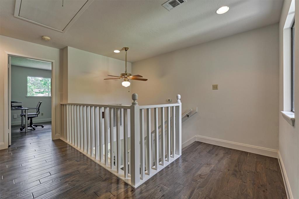 52 S Havenridge Drive, The Woodlands, Texas image 23