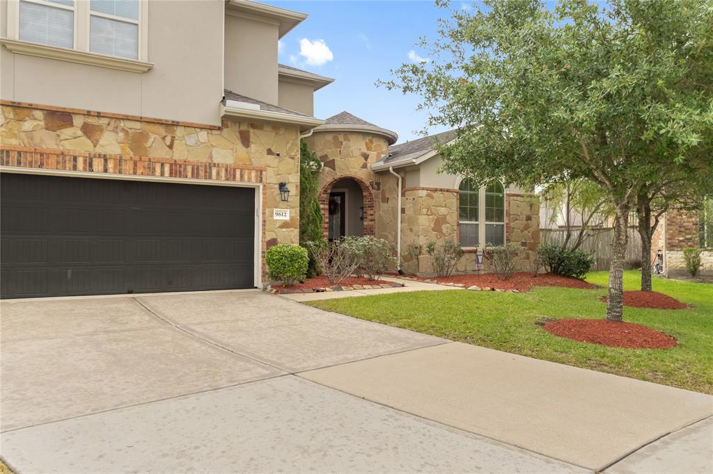 9612 Eden Ridge Lane, Pearland, Texas image 39