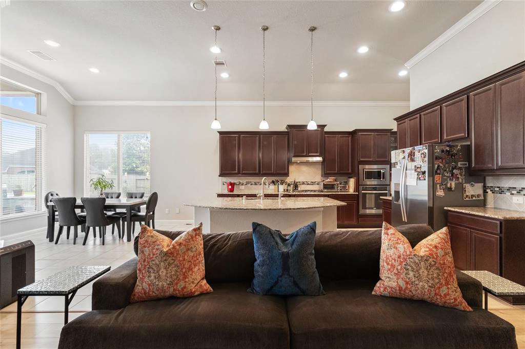 9612 Eden Ridge Lane, Pearland, Texas image 14