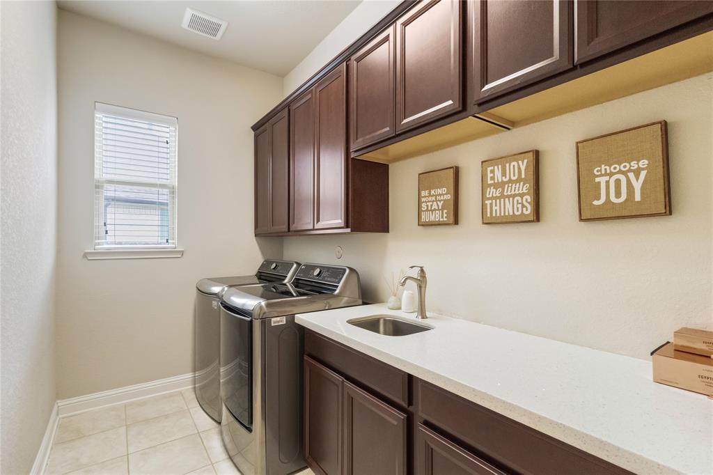 9612 Eden Ridge Lane, Pearland, Texas image 29