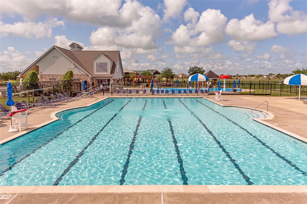 9807 Opal Rock Drive, Rosharon, Texas image 30