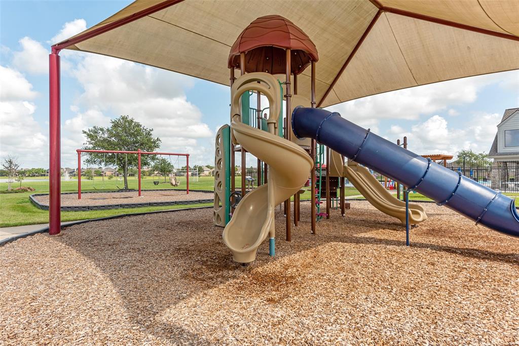 9807 Opal Rock Drive, Rosharon, Texas image 31