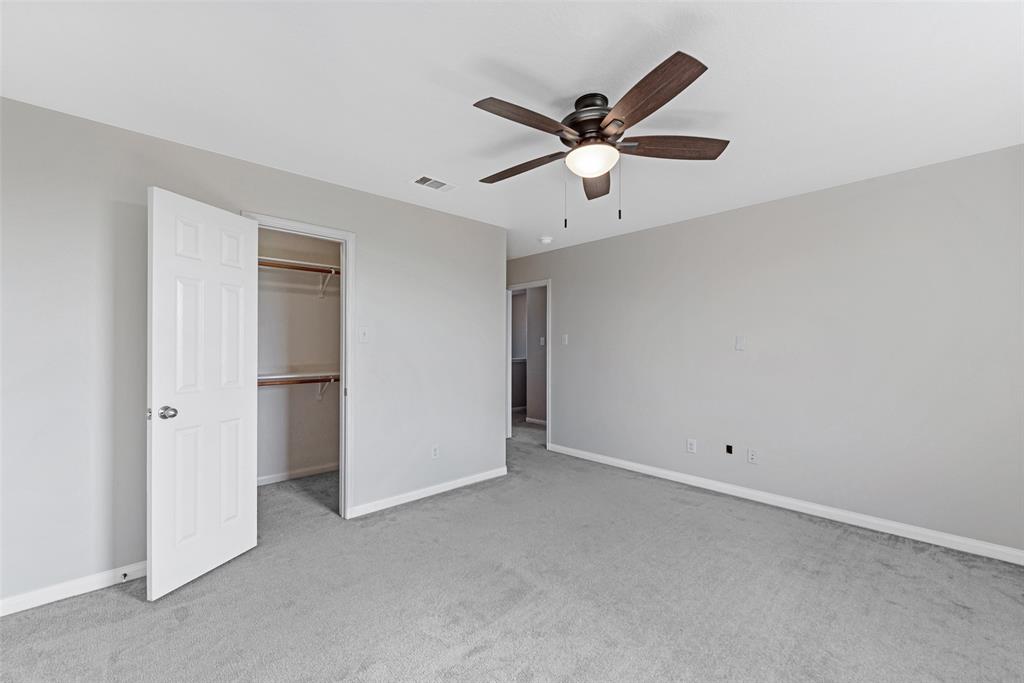 9807 Opal Rock Drive, Rosharon, Texas image 23