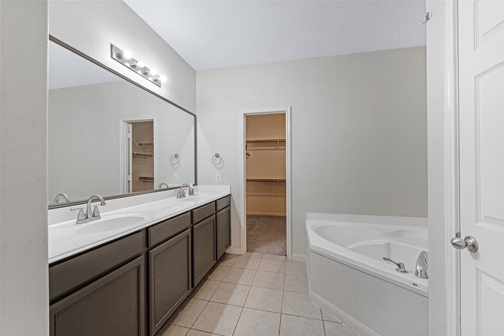 9807 Opal Rock Drive, Rosharon, Texas image 18