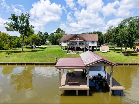 84 Lake View Drive Huntsville TX 77320