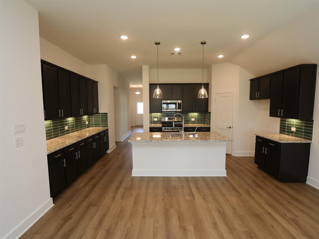 2015 Wheat Pasture Way, Rosenberg, Texas image 2