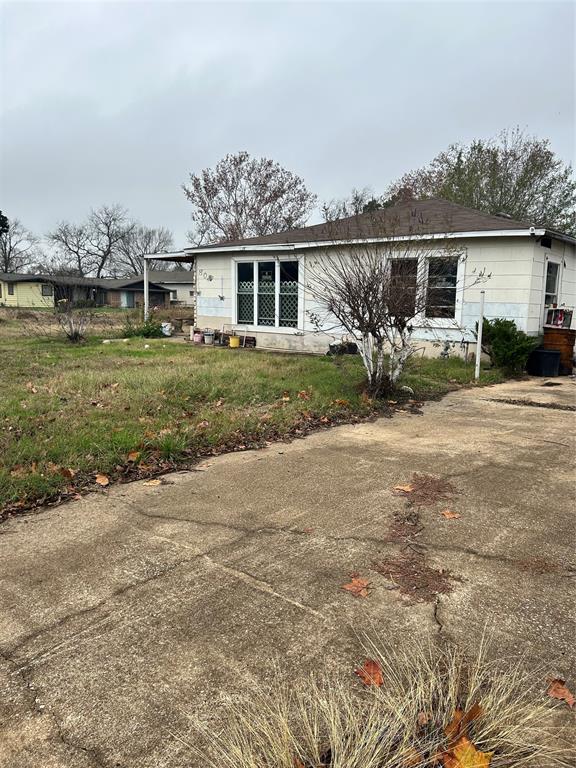 808 W 9th Street, Hearne, Texas image 3