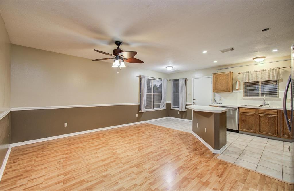 10829 E Linwood Drive, La Porte, Texas image 21