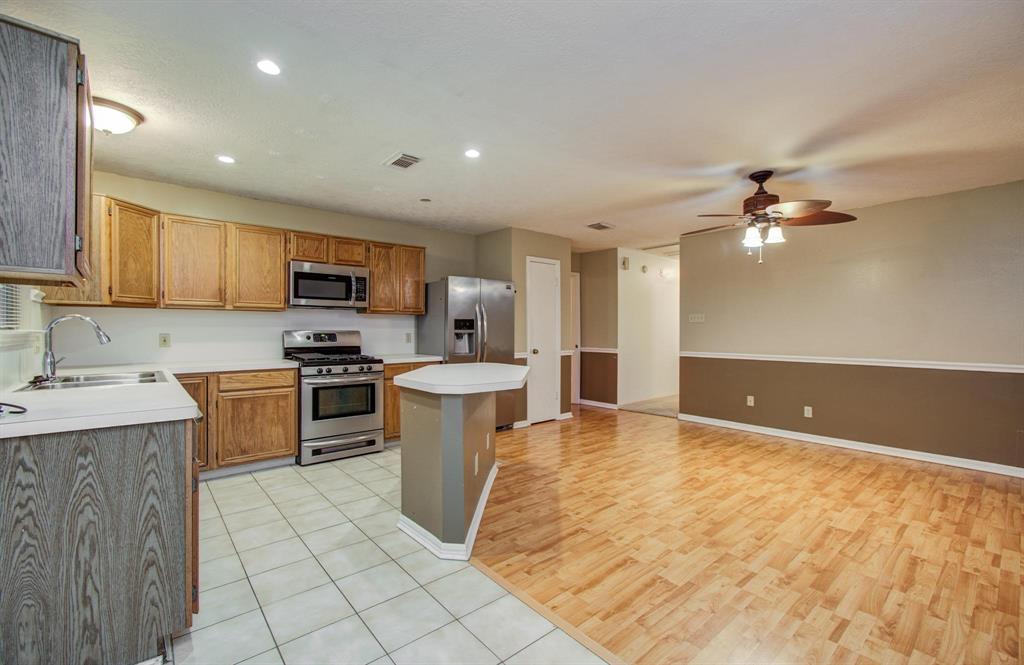 10829 E Linwood Drive, La Porte, Texas image 14