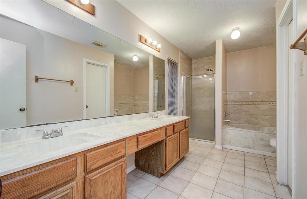 10829 E Linwood Drive, La Porte, Texas image 27