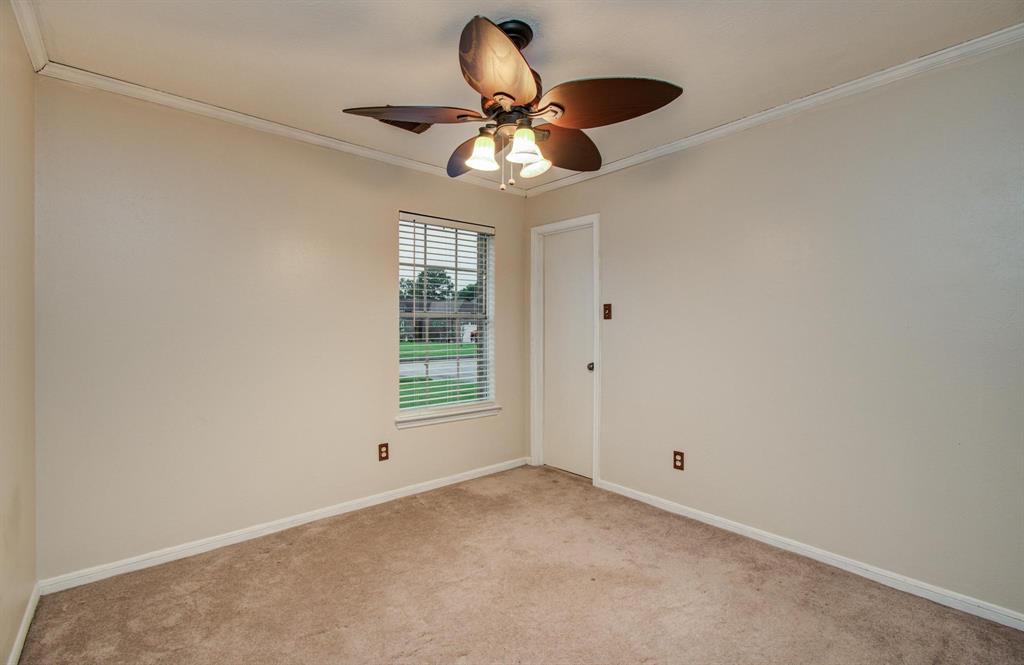 10829 E Linwood Drive, La Porte, Texas image 22
