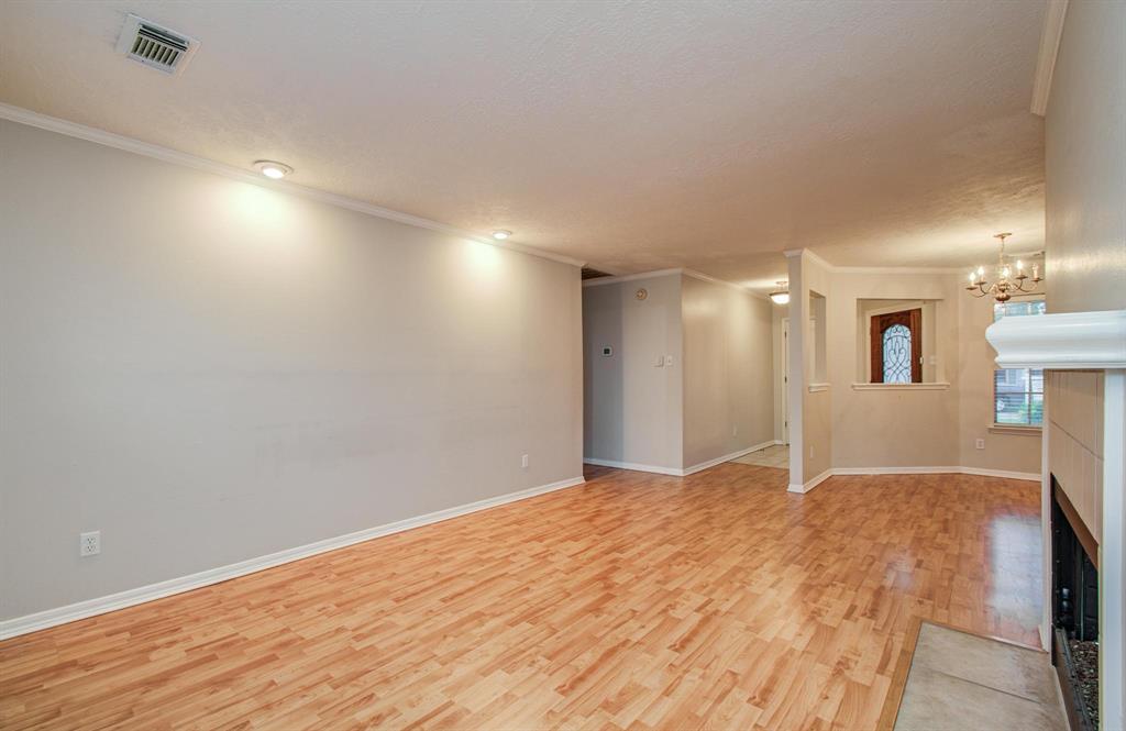 10829 E Linwood Drive, La Porte, Texas image 11