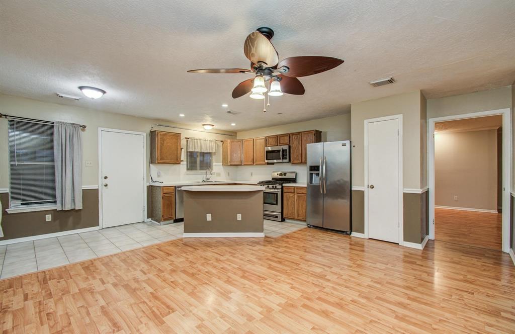 10829 E Linwood Drive, La Porte, Texas image 20