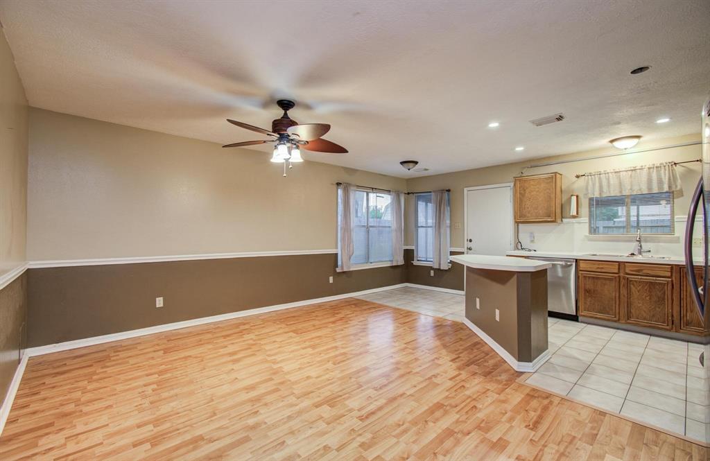 10829 E Linwood Drive, La Porte, Texas image 13