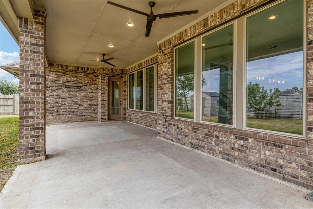 2807 Maple Oak Lane, Manvel, Texas image 37