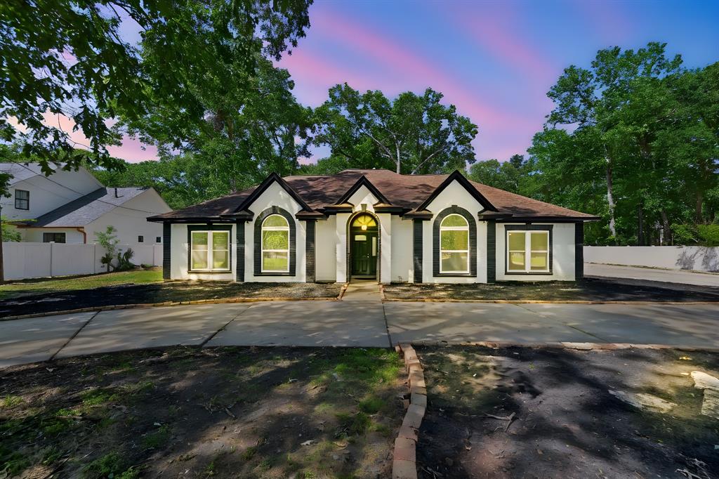 723 Valley Commons Drive, Huffman, Texas image 1