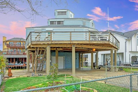 A home in Tiki Island