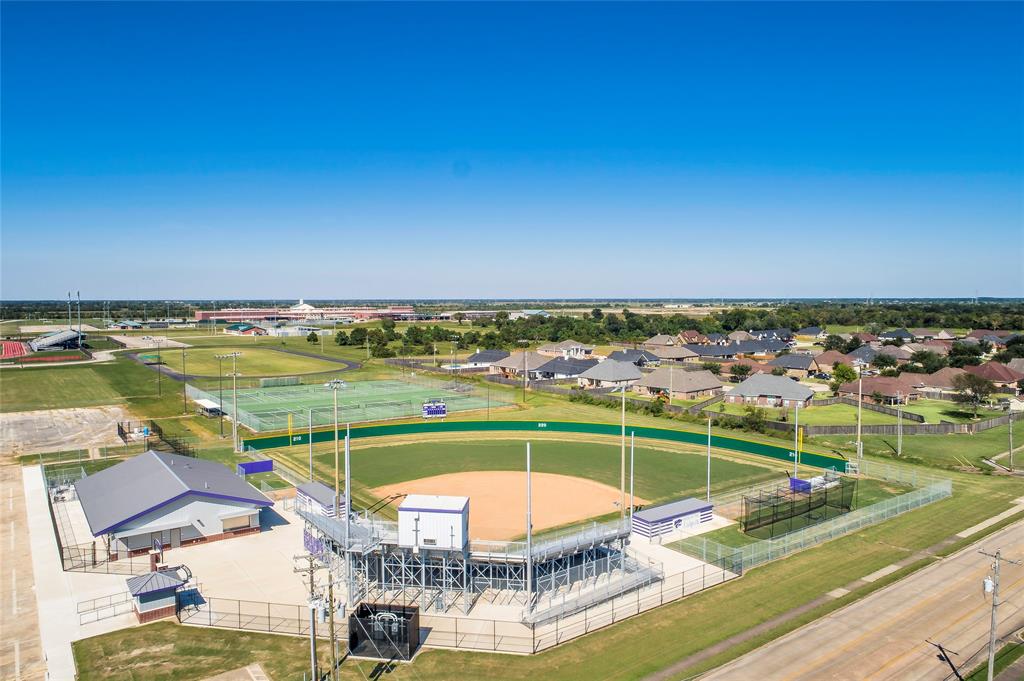 411 Robin Street, Angleton, Texas image 22