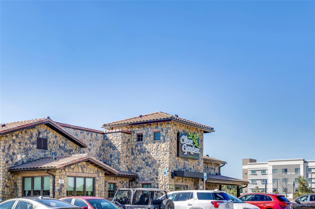411 Robin Street, Angleton, Texas image 25