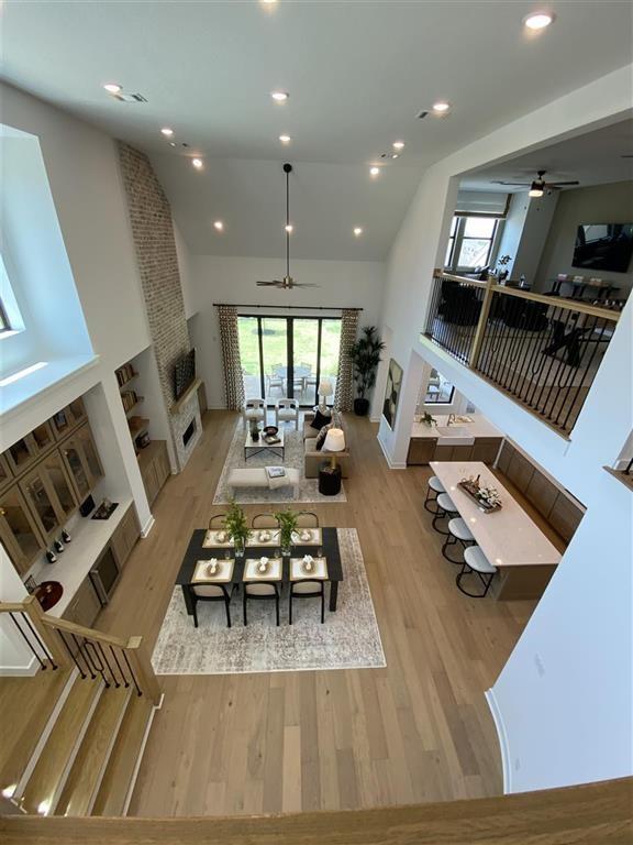 12039 Lake View Boulevard, Mont Belvieu, Texas image 9
