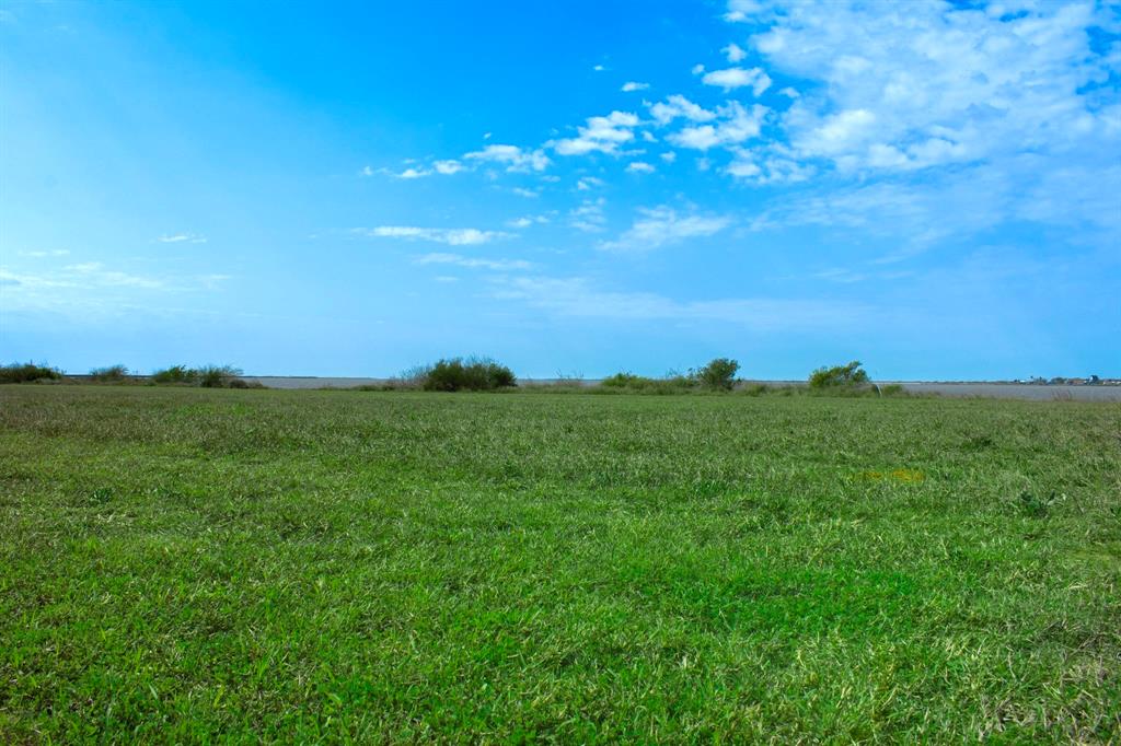 3529 Kiawah Circle, Palacios, Texas image 3