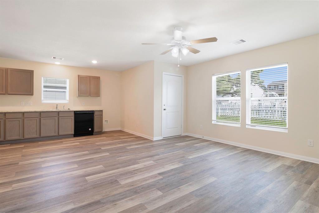 299 Red Clover, Livingston, Texas image 12