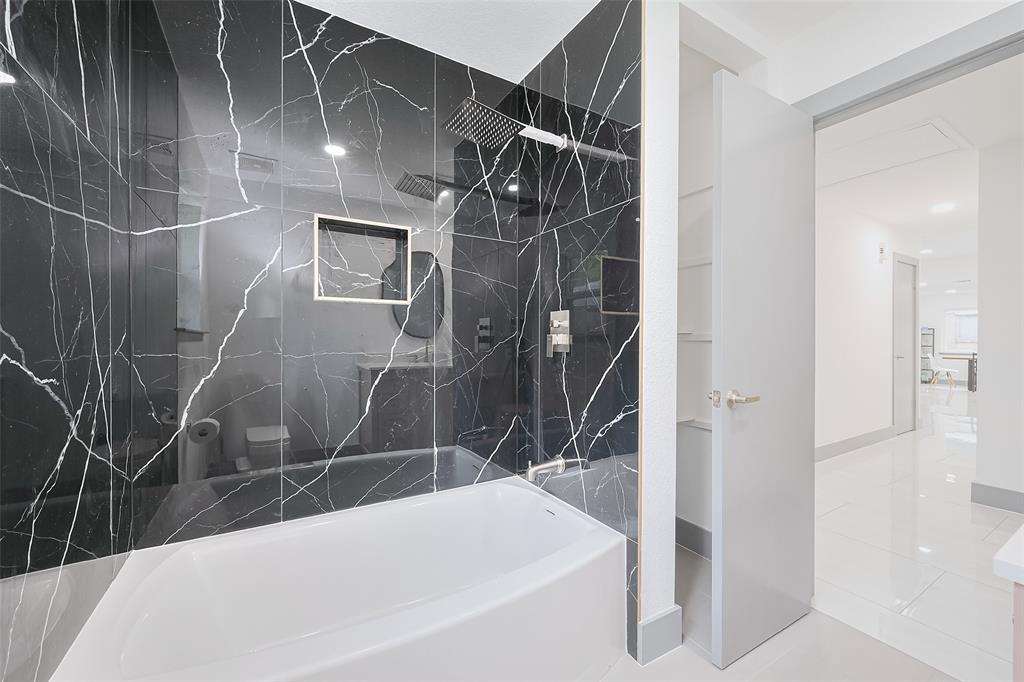14823 Forest Lodge Drive, Houston, Texas image 30