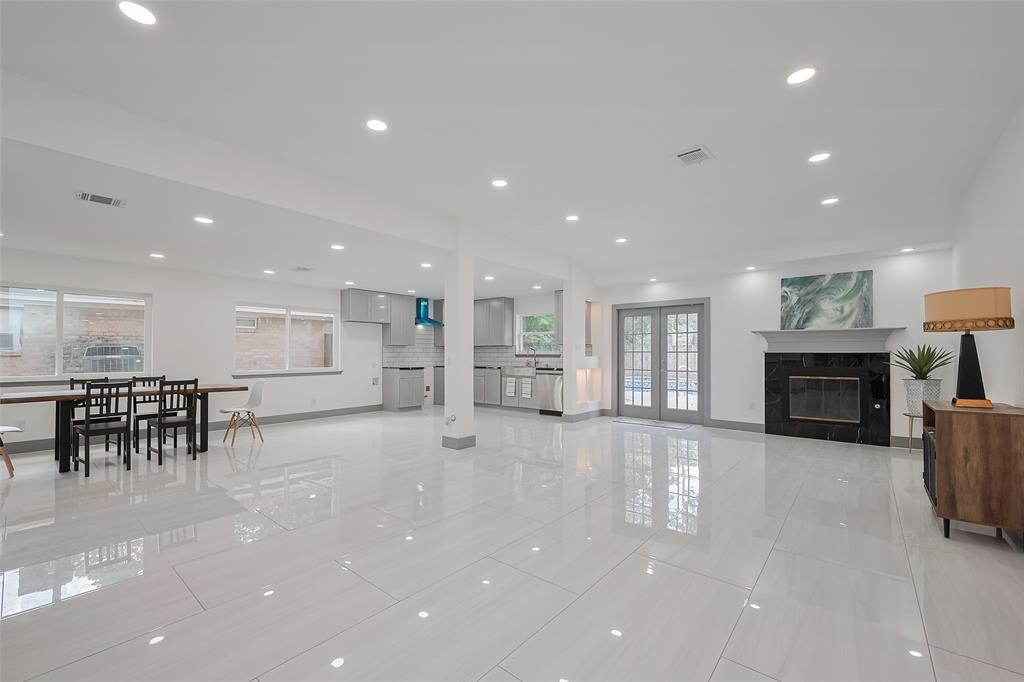 14823 Forest Lodge Drive, Houston, Texas image 2