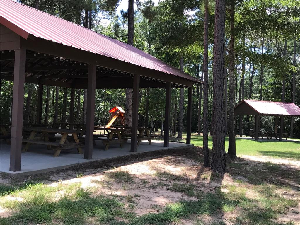 Stagecoach Circle, Huntsville, Texas image 14