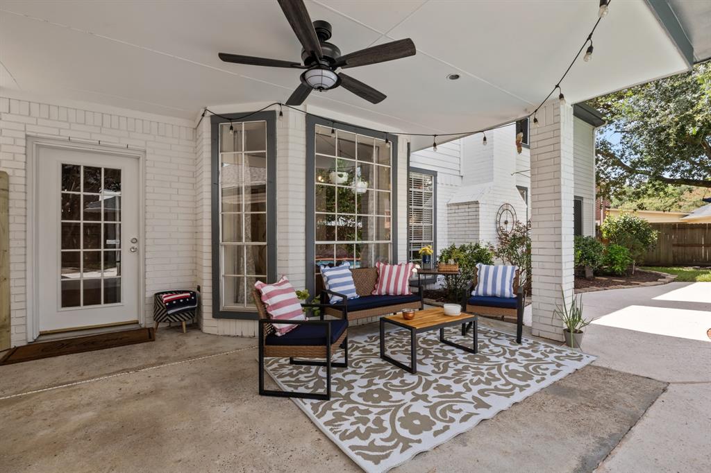 2413 Sawgrass Court