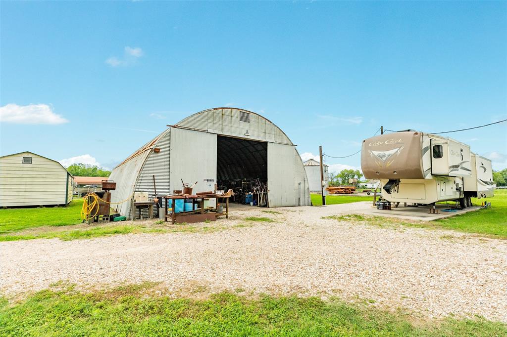 14014 County Road 282 Road, Alvin, Texas image 9