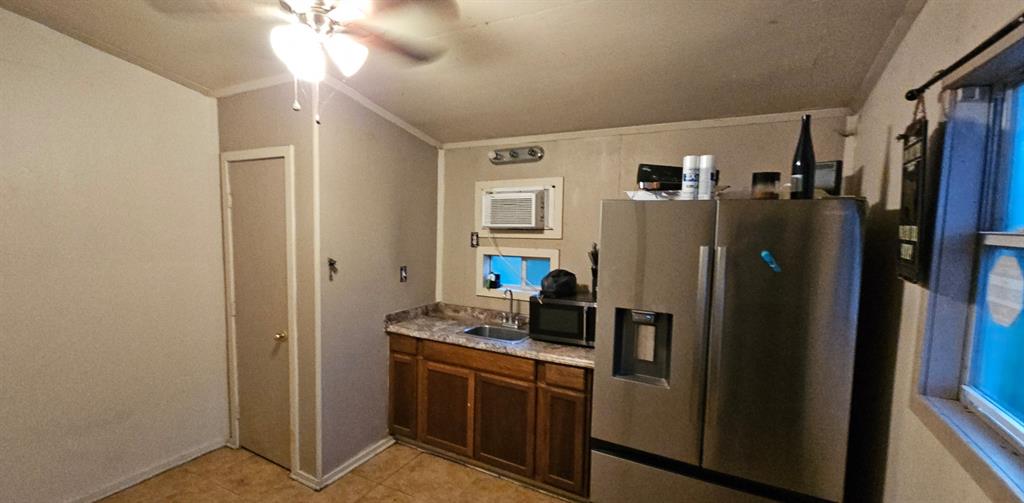 1001 Indian Shores Road, Crosby, Texas image 29