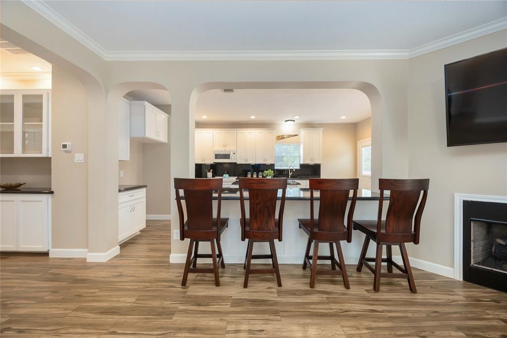 5498 Appleblossom Lane, Friendswood, Texas image 10