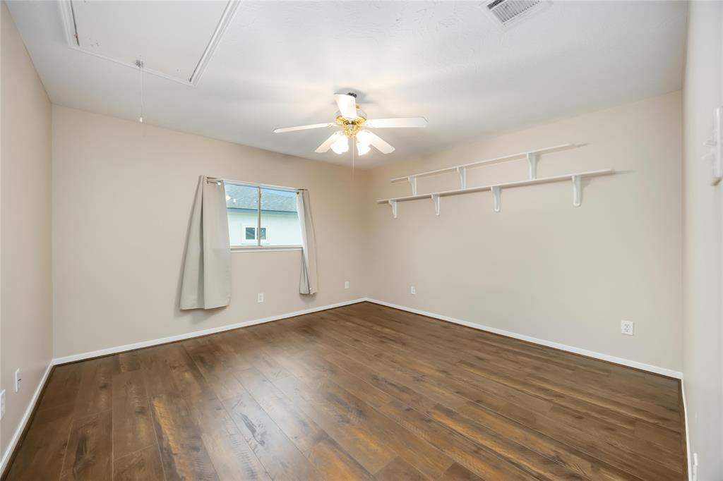 5498 Appleblossom Lane, Friendswood, Texas image 18