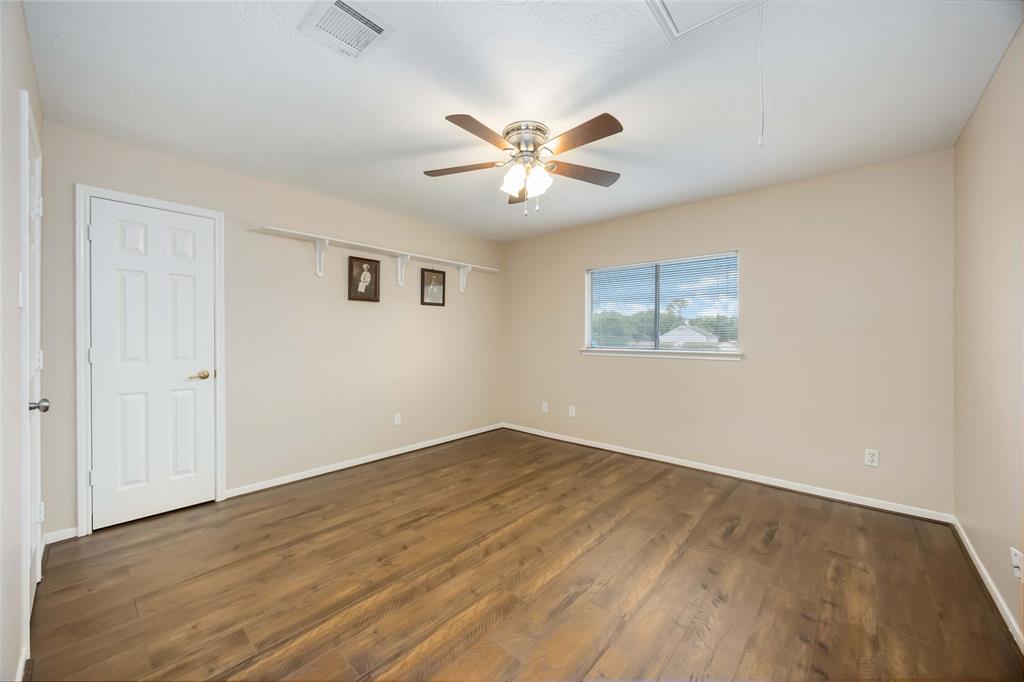 5498 Appleblossom Lane, Friendswood, Texas image 20