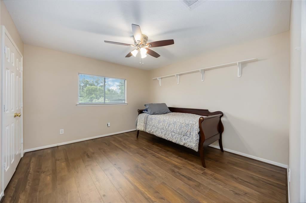 5498 Appleblossom Lane, Friendswood, Texas image 19