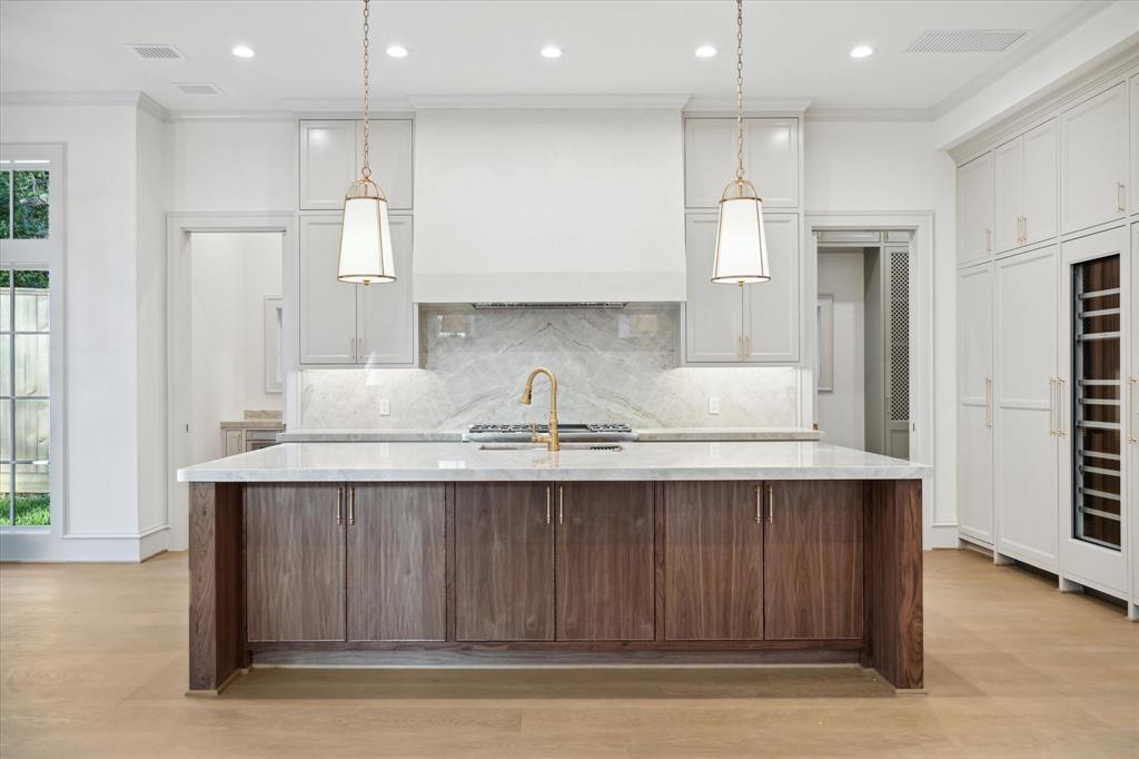 2218 Bartlett Street, Houston, Texas image 7